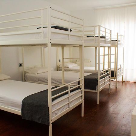 Sitges Beach Hostel Экстерьер фото