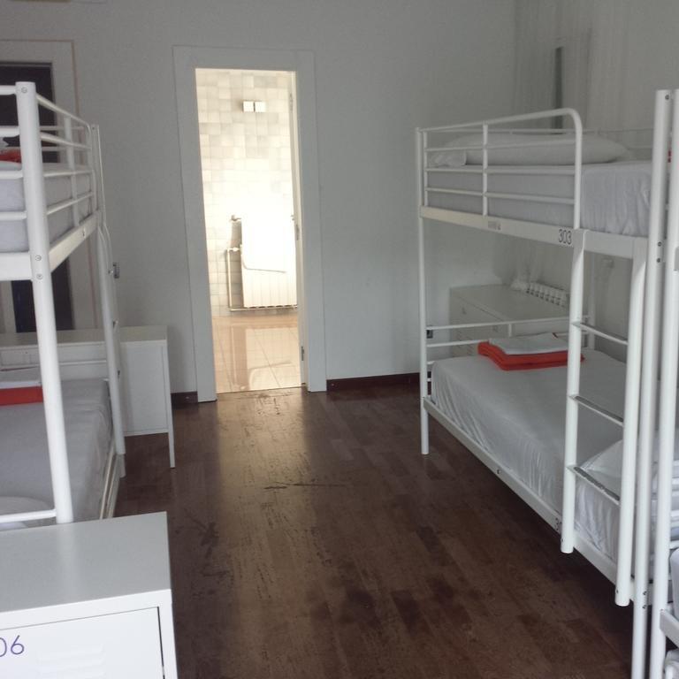 Sitges Beach Hostel Номер фото