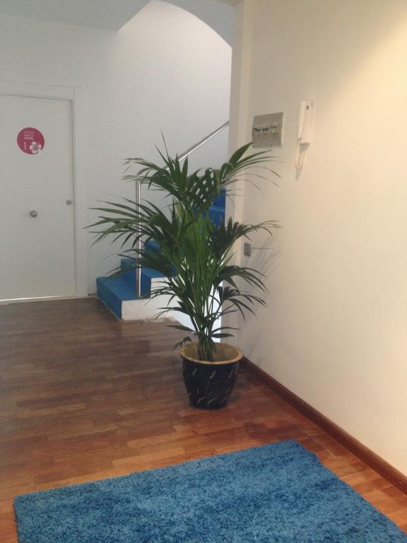 Sitges Beach Hostel Экстерьер фото