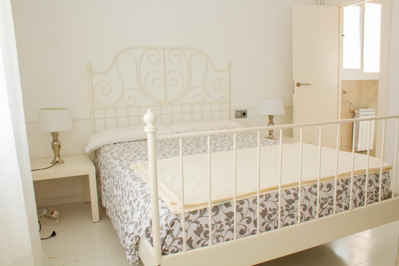 Sitges Beach Hostel Экстерьер фото