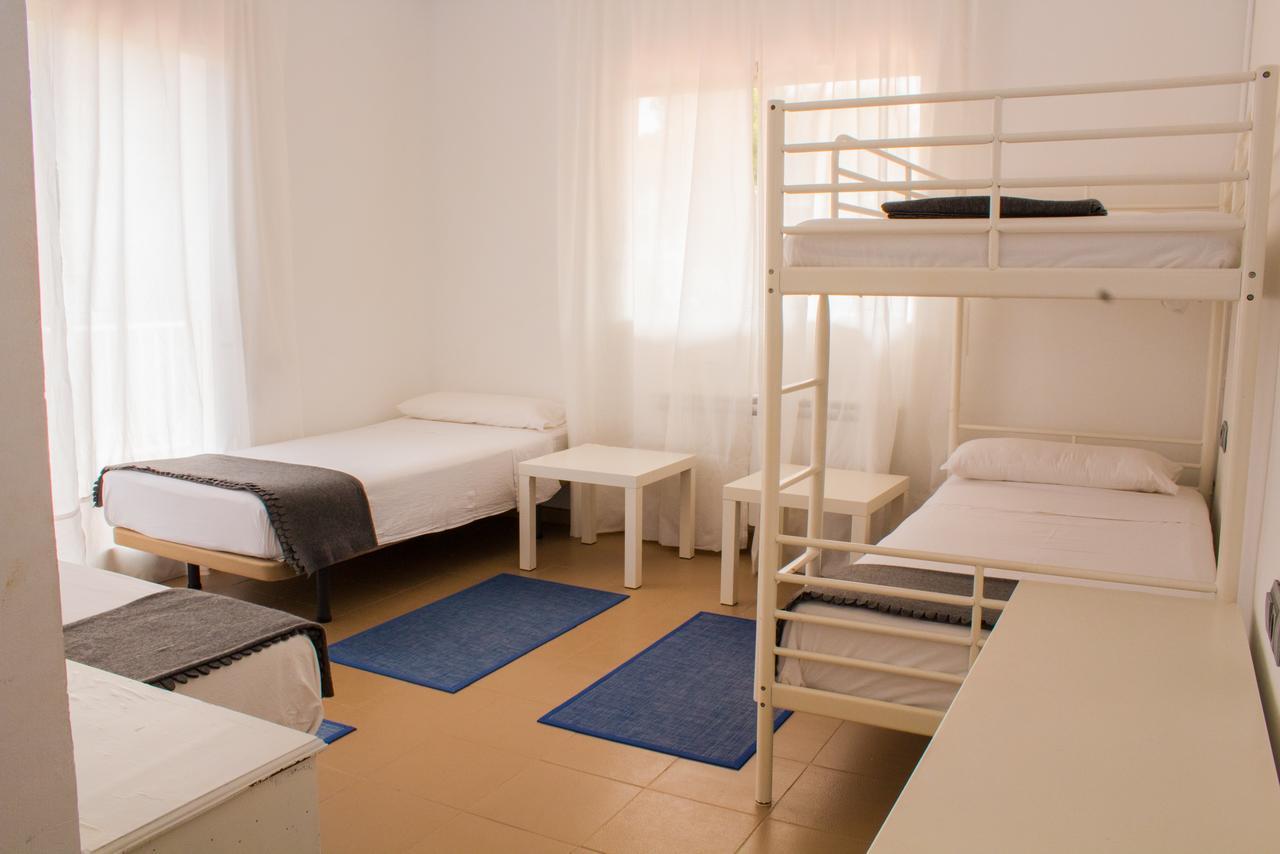 Sitges Beach Hostel Экстерьер фото