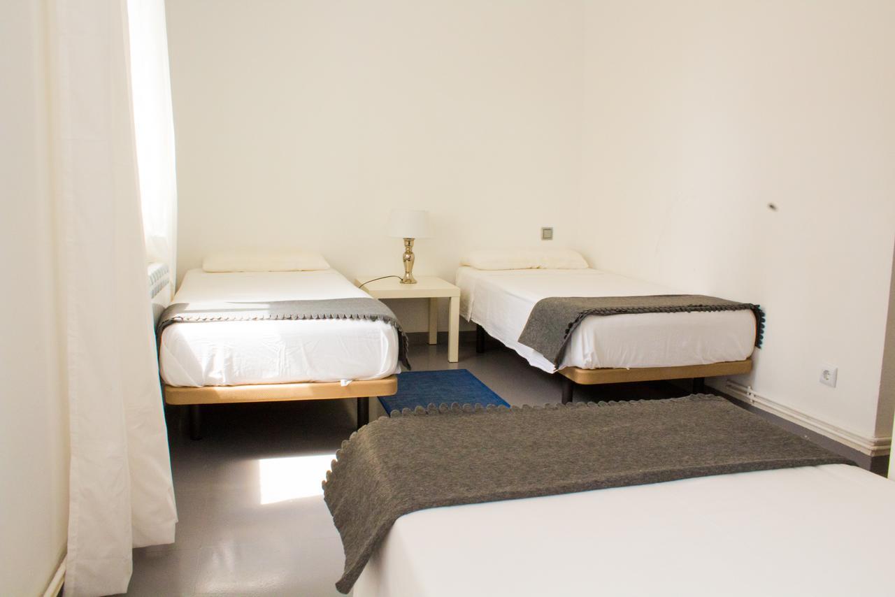 Sitges Beach Hostel Экстерьер фото