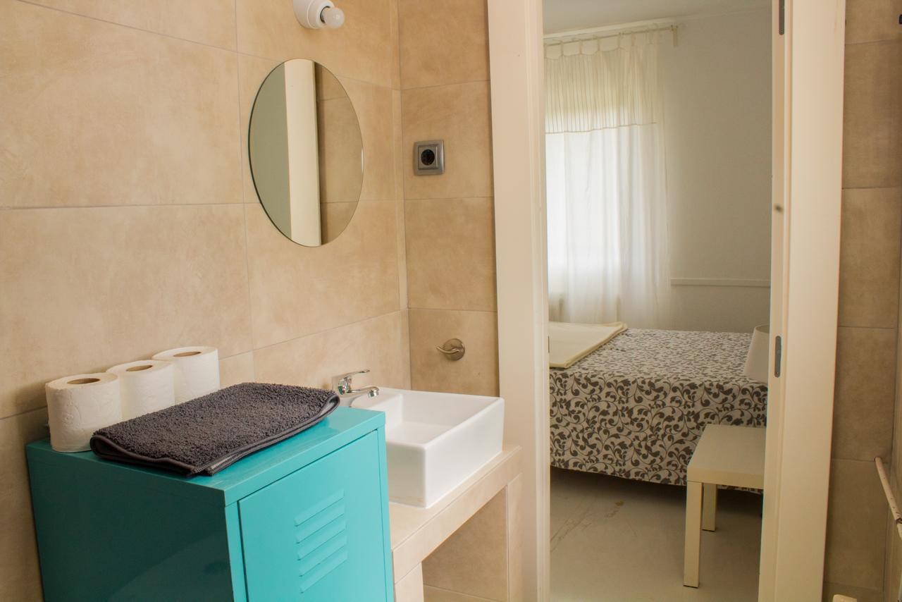 Sitges Beach Hostel Экстерьер фото