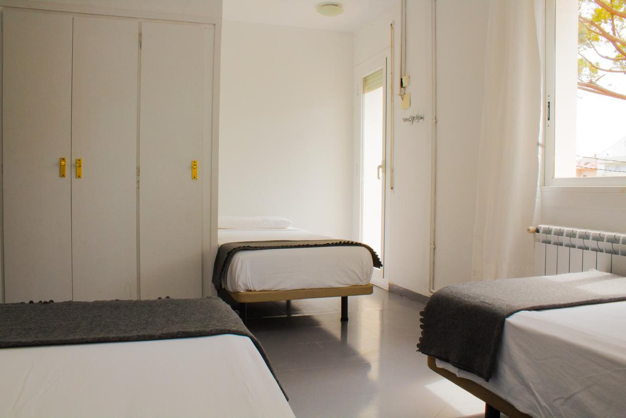 Sitges Beach Hostel Экстерьер фото