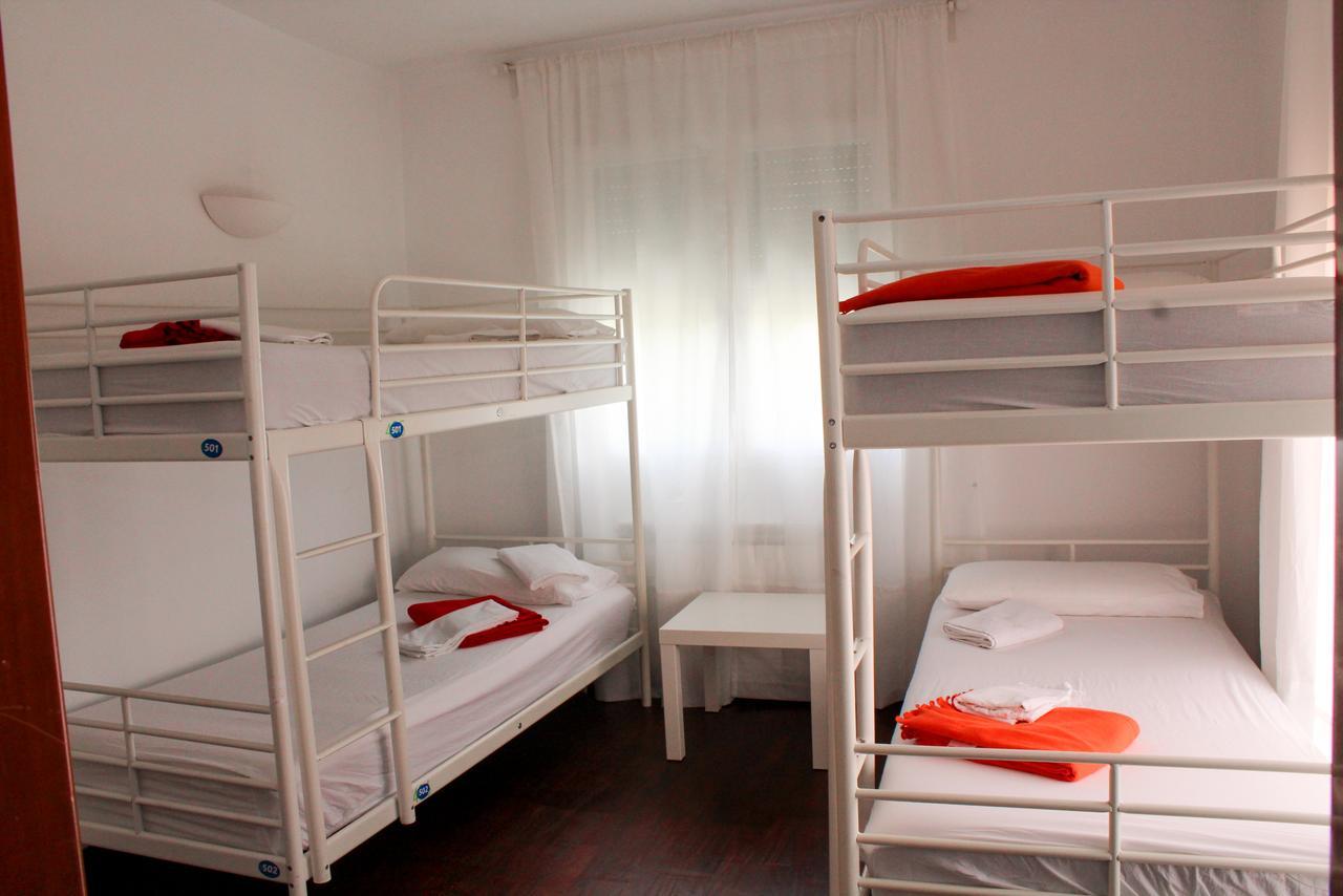 Sitges Beach Hostel Экстерьер фото